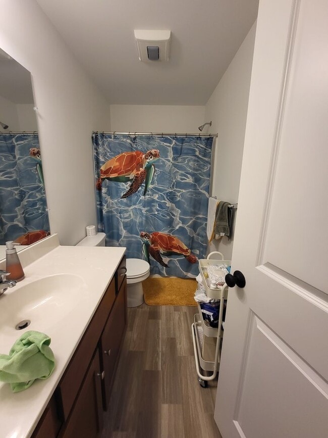 Building Photo - Spacious Modern 3 Bedroom Townhome in Annv...