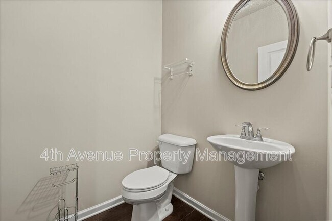 Building Photo - 3411 Abbey Wy