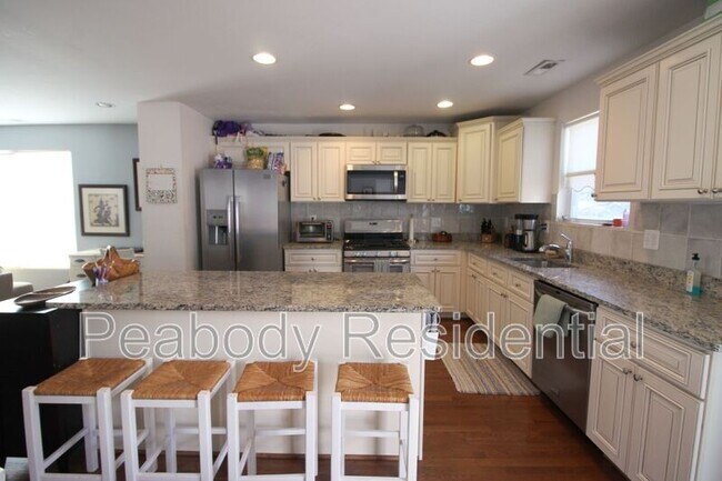 Building Photo - 3114 16th St NE