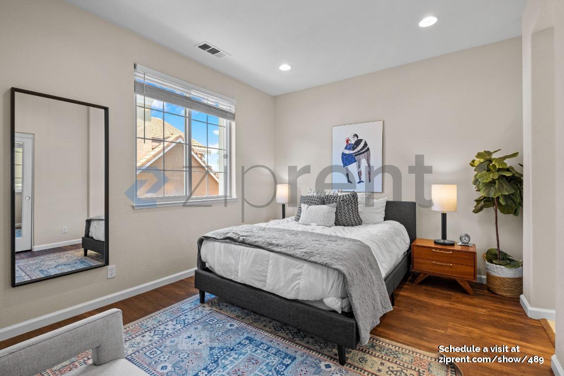 Building Photo - 1013 Carnelian Terrace