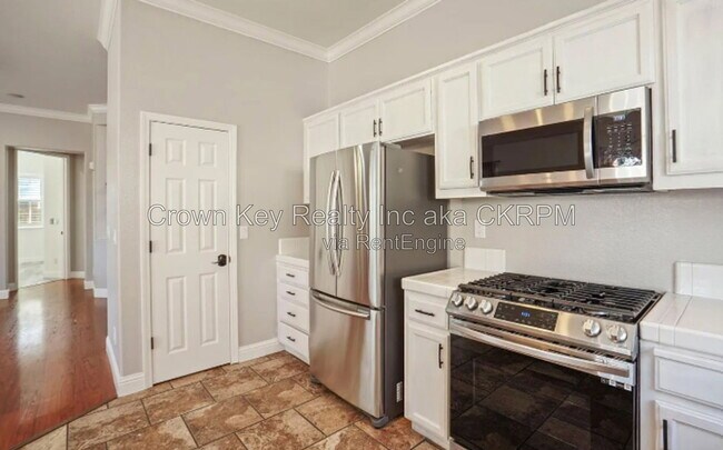 Building Photo - 229 Wisteria Ln