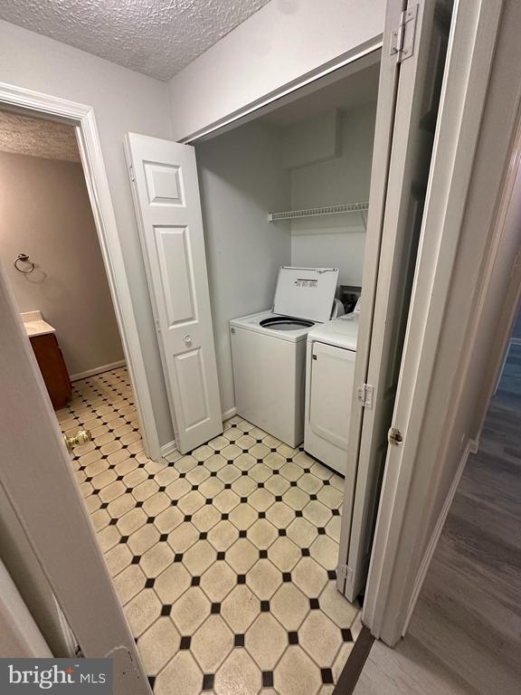 Building Photo - 104 Peridot Pl