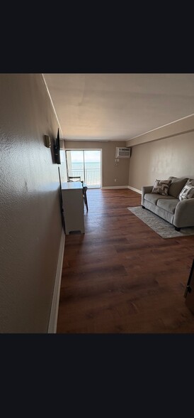 Building Photo - 1207 S Ocean Blvd