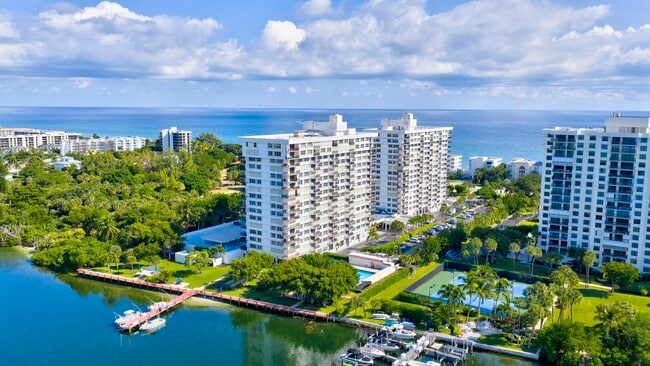 Building Photo - 2121 N Ocean Blvd