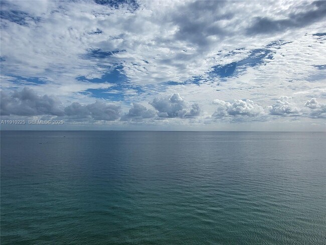 Building Photo - 2301 S Ocean Dr