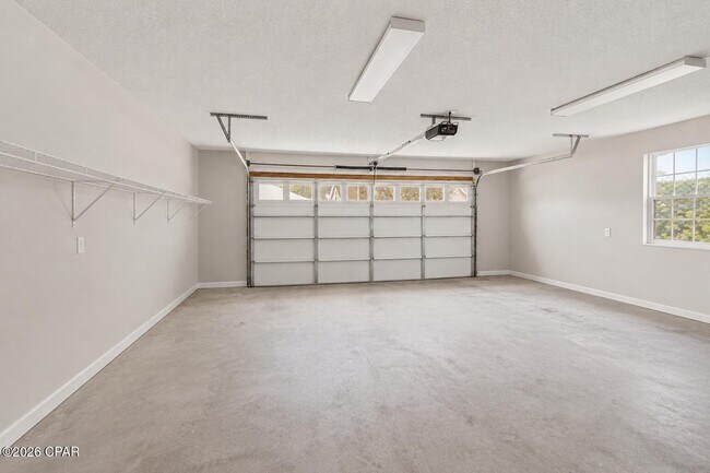 Building Photo - 855 Mande Ct