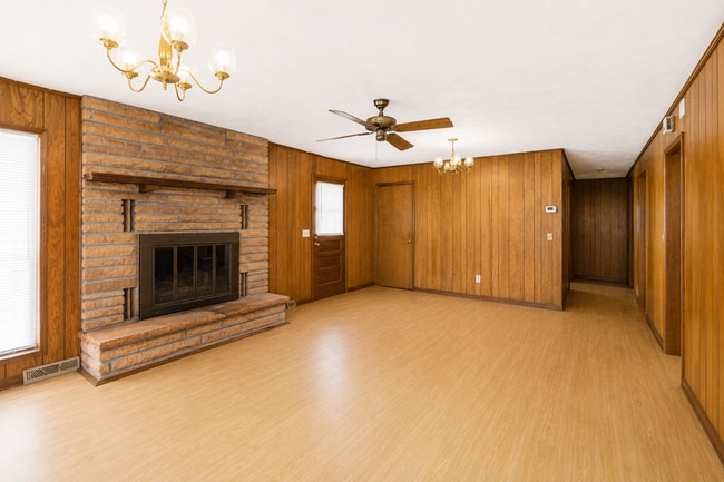 Building Photo - 3-Bedroom Home with Finished Basement, Garage & Huge Yard