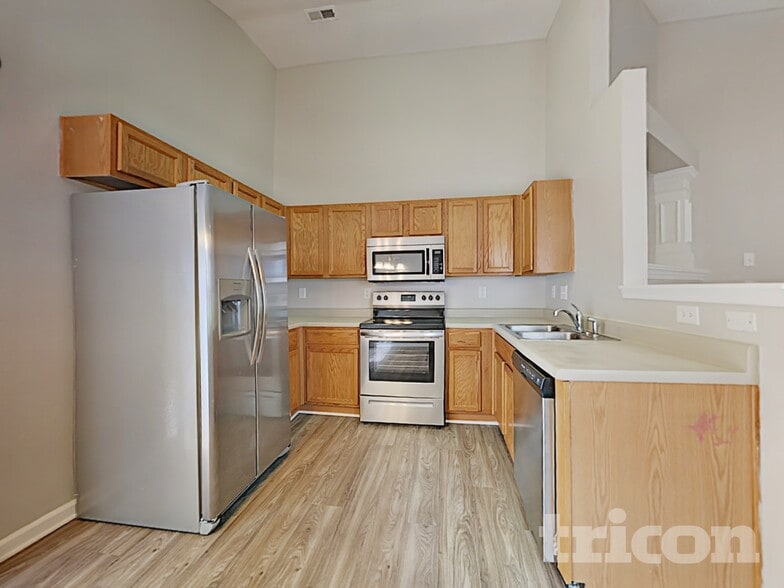 Building Photo - 8422 Wallace Glen Dr