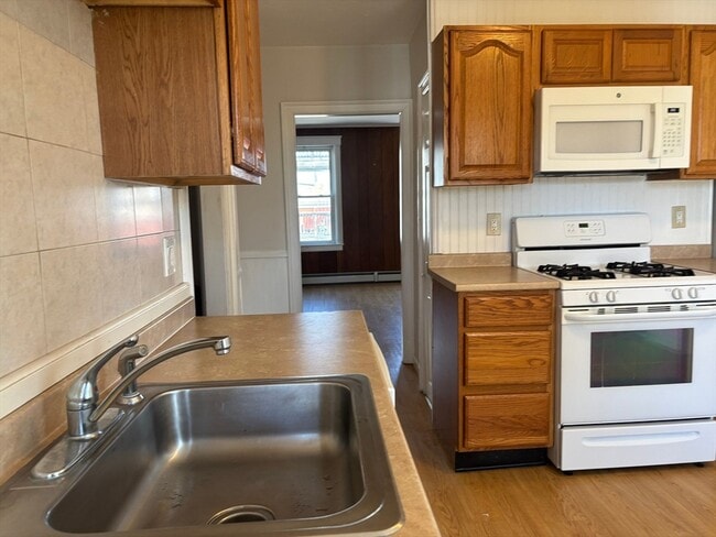 Building Photo - 292 Providence Rd