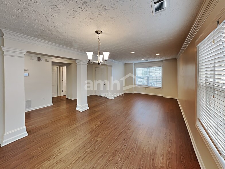 Building Photo - 2809 Waterstone Ct