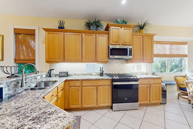 Building Photo - 6247 Wingspan Way