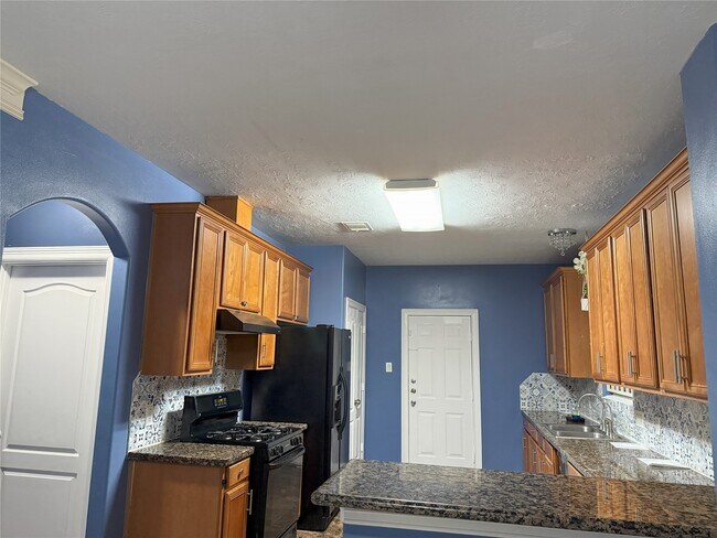 Building Photo - 10904 Panther Ct