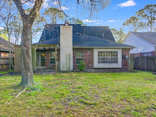 Building Photo - 14406 Fair Knoll Way