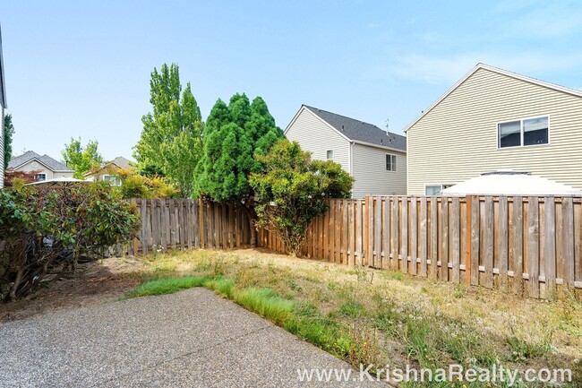 Building Photo - 15369 NW Sweetgale Ln
