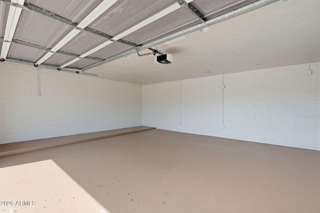 Building Photo - 8355 E Stella Ln