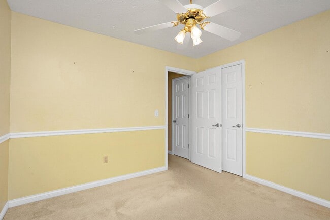 Building Photo - 415 Nevis Dr
