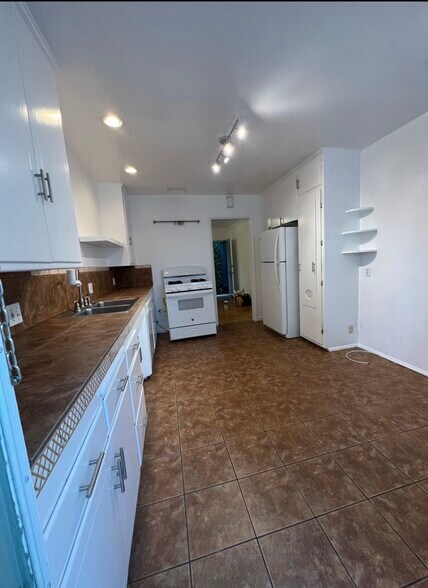 Building Photo - 1247 19th St