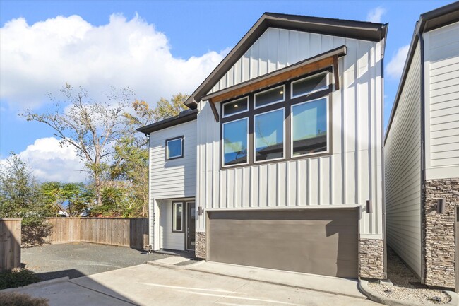 Building Photo - 9414 Campbell Rd