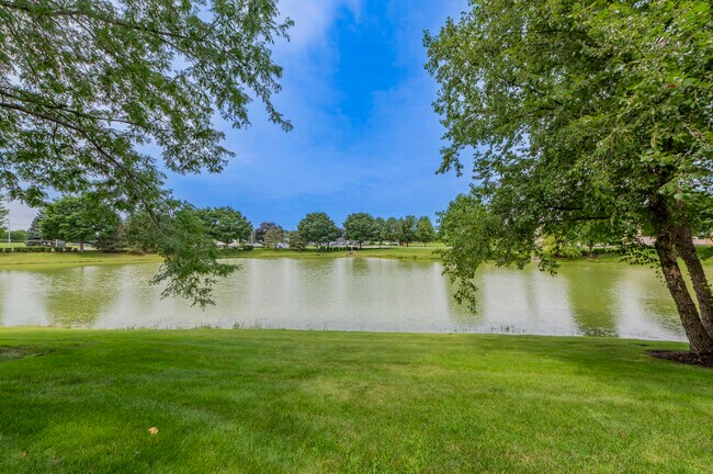 Building Photo - 1226 Bradley Cir