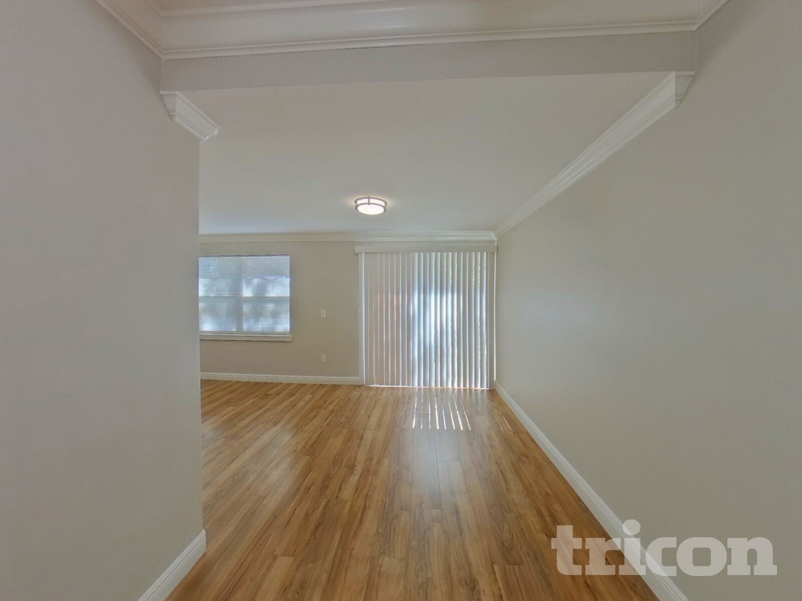 Building Photo - 2406 Decottes Ave