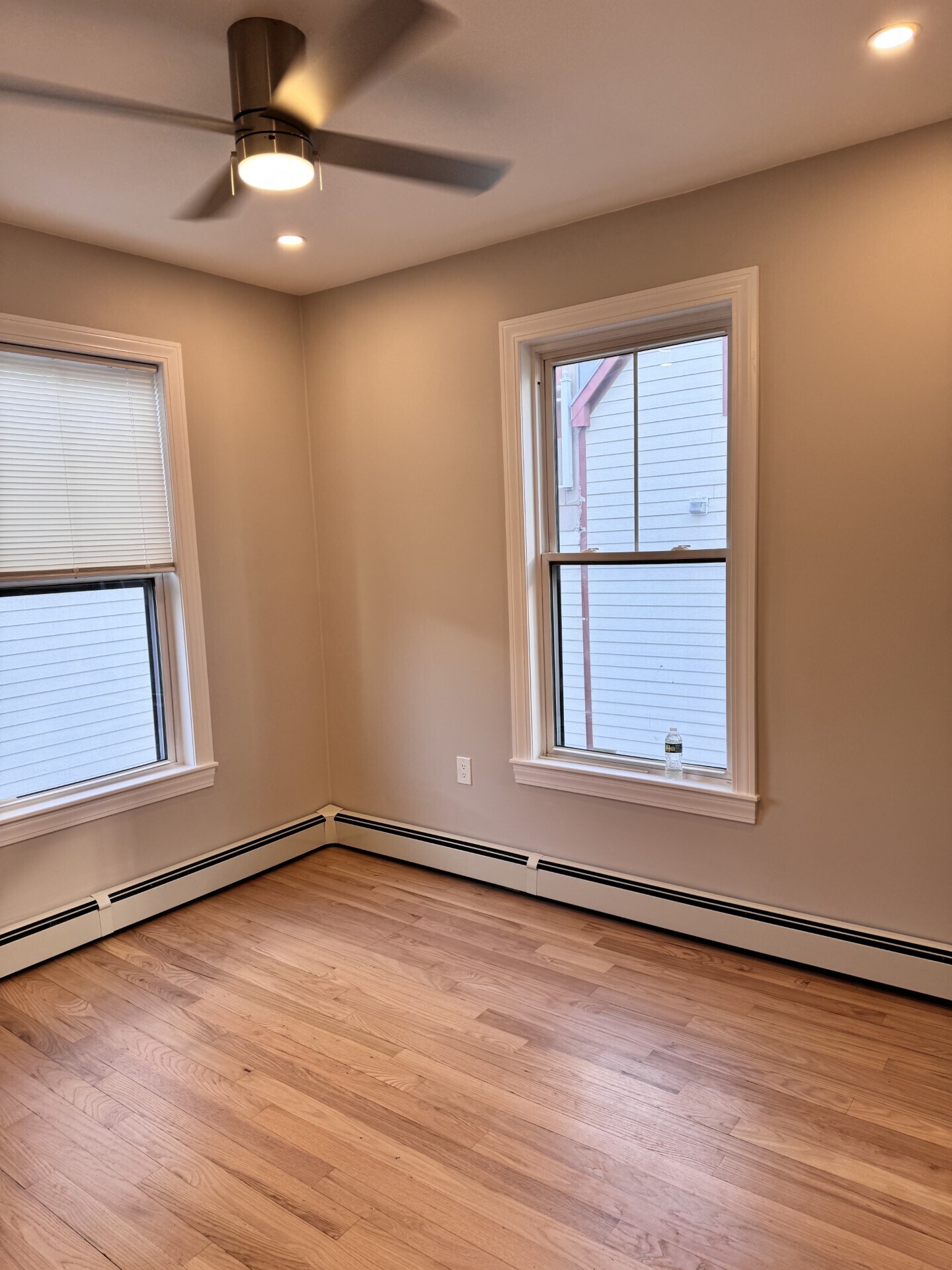 Apt 12 - 35 Brookline St