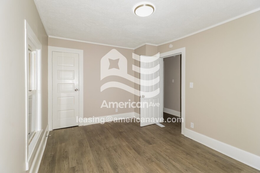 Building Photo - 829 E Dayton St