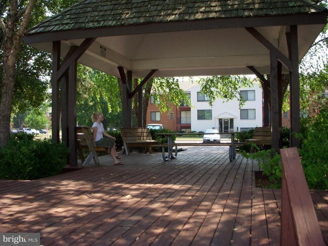 Building Photo - 125Q Clubhouse Dr SW