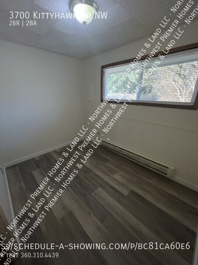 Building Photo - 3700 Kittyhawk Dr NW