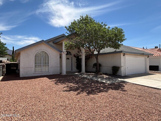 Building Photo - 7660 Le Conte Dr