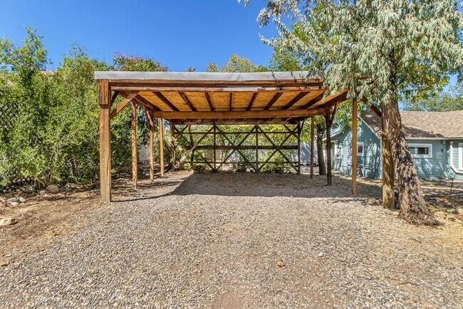 Building Photo - Large Lofted Studio Building - ADU on private property