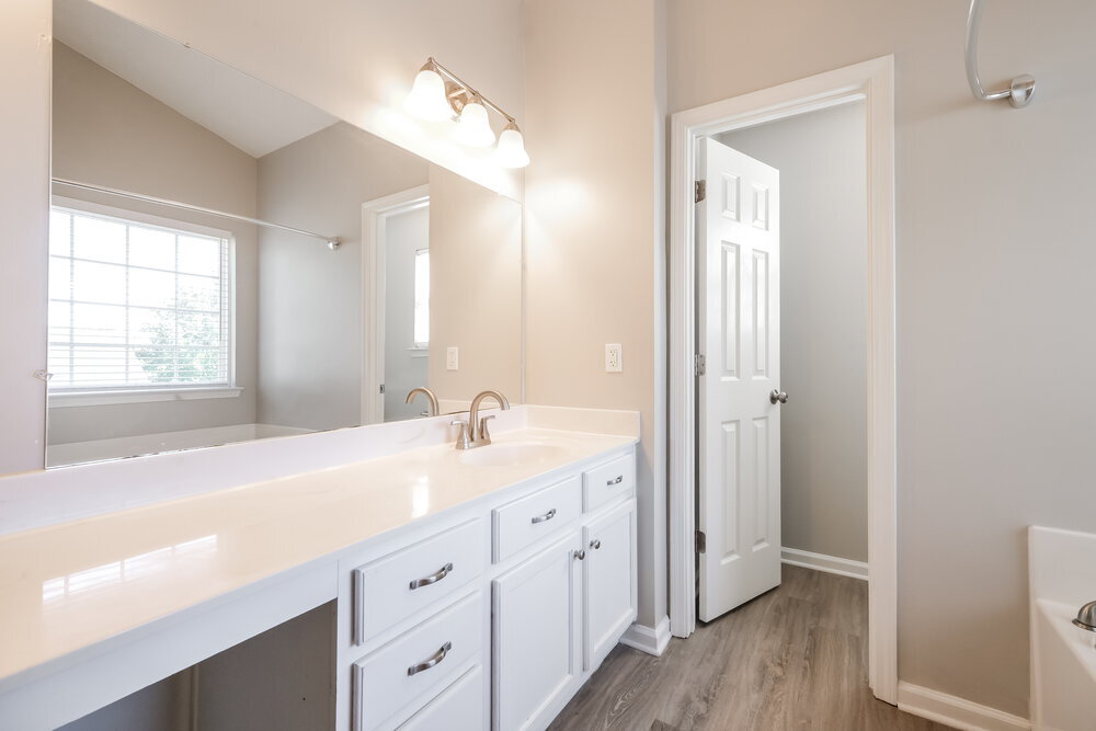 Building Photo - 1374 Ivey Pointe Dr SE