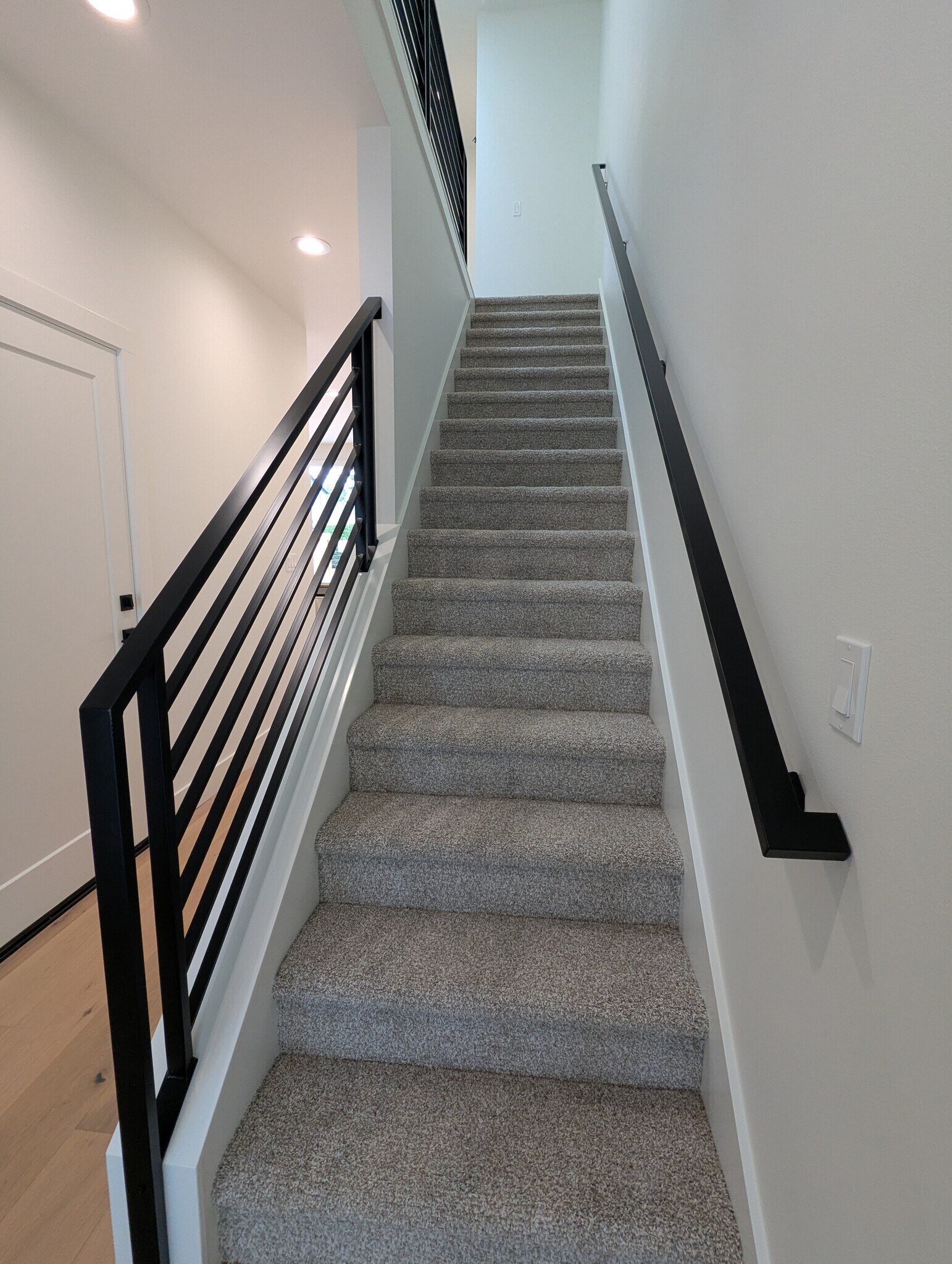 Building Photo - 5041 SE King Rd