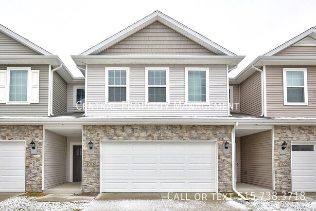 Building Photo - 1047 Maywood Ln