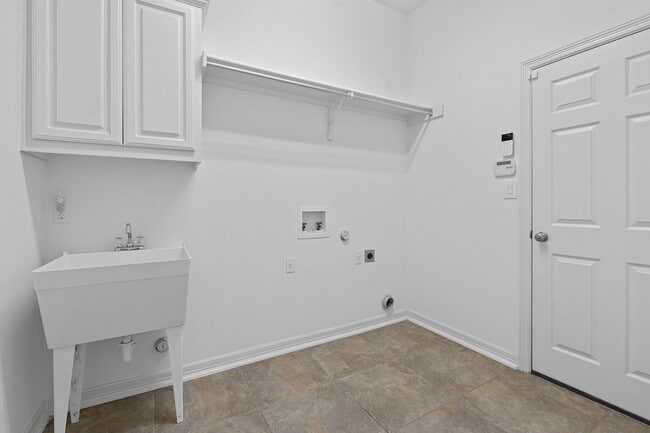 Building Photo - 13271 Mesa Verde Dr