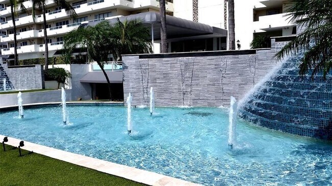 Building Photo - 3900 Galt Ocean Dr