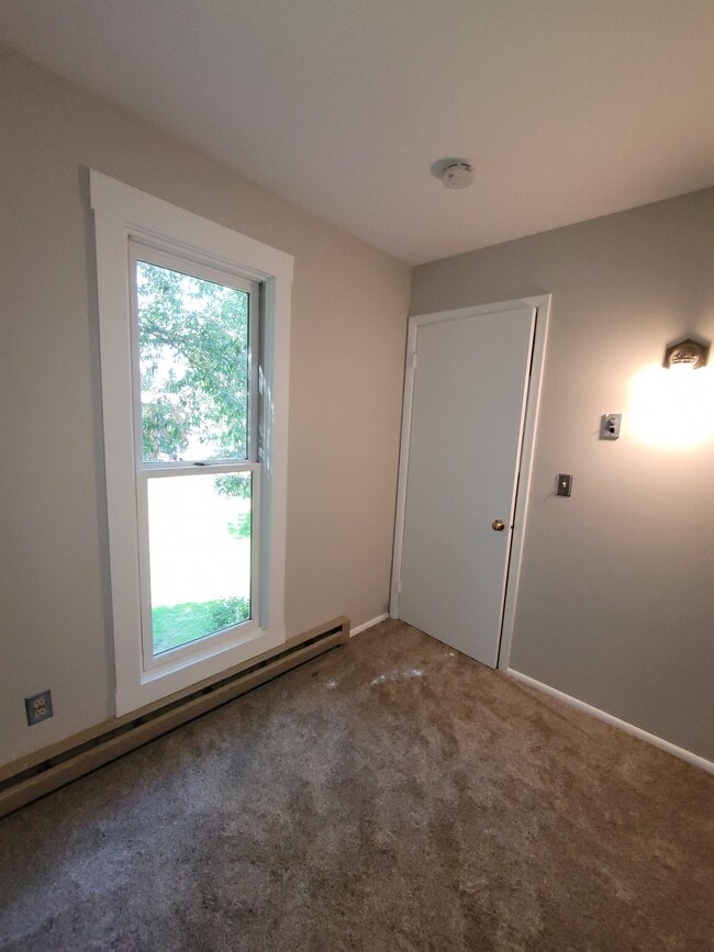 Building Photo - 1040 Smith Ln