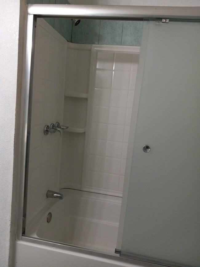 Building Photo - 16900 Wellborne Rd