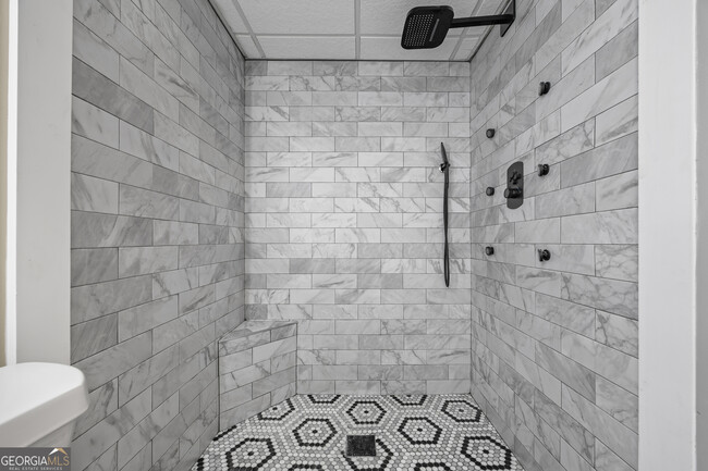 Building Photo - 156 Azalea Dr