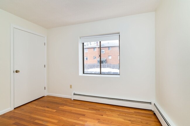 Building Photo - 72 Martensen St