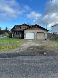 Building Photo - 3 Bed 2 Bathroom Home with Office