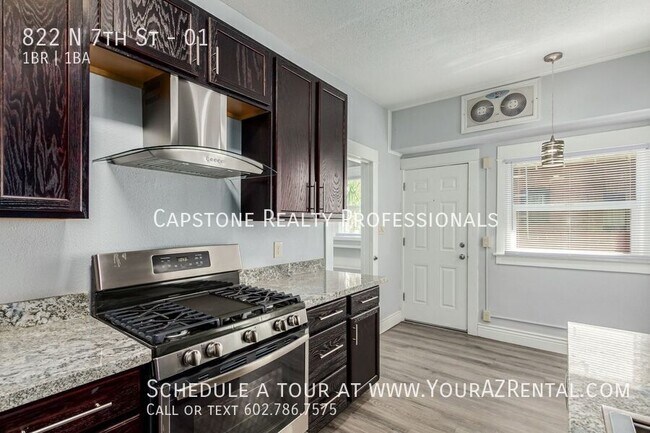 Building Photo - Charming Downtown 1 Bedroom 1 Bath!