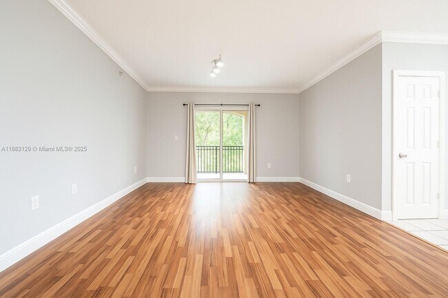 Building Photo - 100 SW 117th Terrace