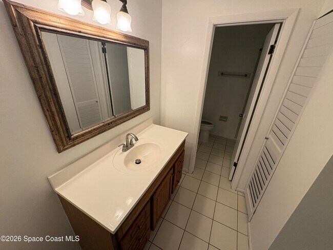 Building Photo - 8789 Live Oak Ct
