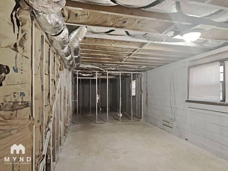 Building Photo - 3672 Stanford Cir