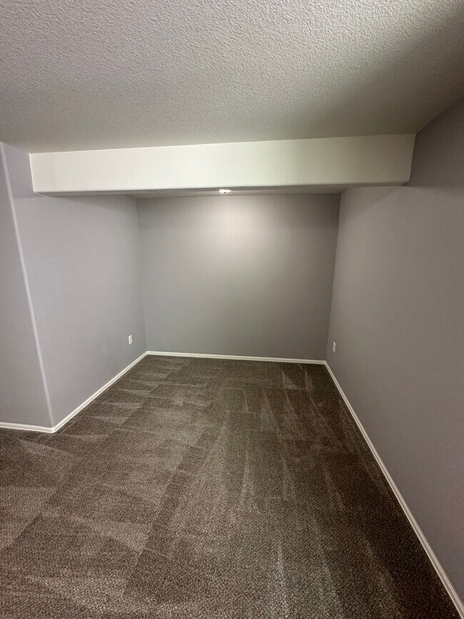 Building Photo - Beautiful 4bdrm Home In Severance