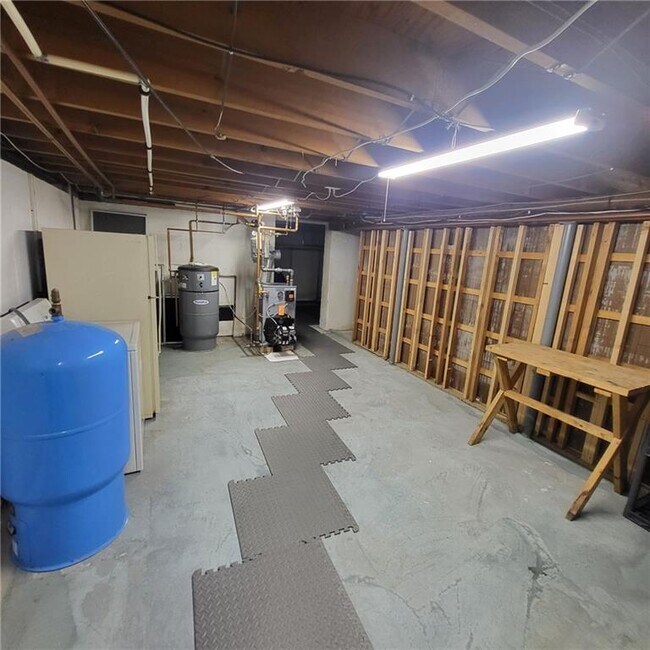 Building Photo - 72 Blueberry Dr