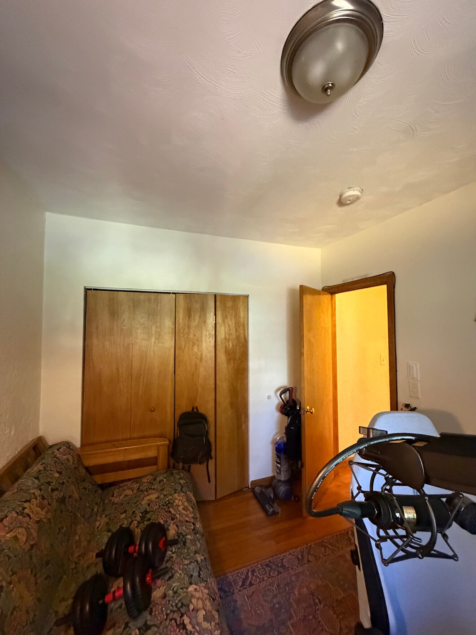 Building Photo - 19 Mackin St