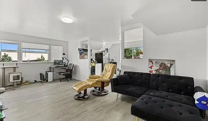 Living Room - 3734 S M St