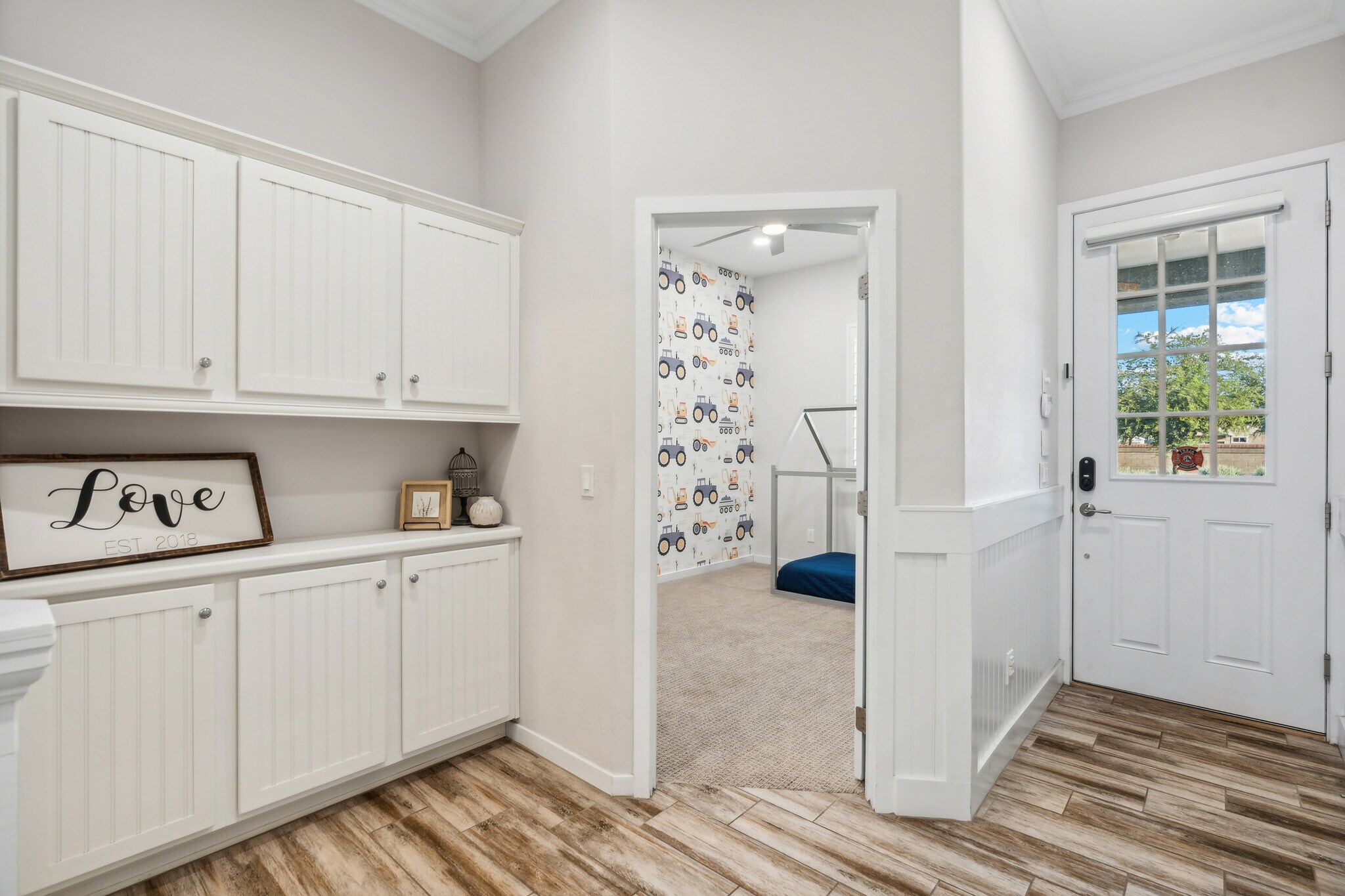 Building Photo - 10560 E Nichols Ave