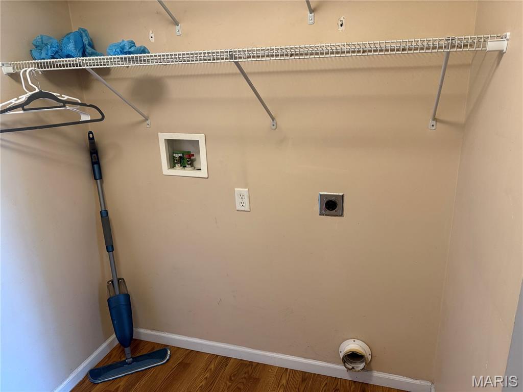 Building Photo - 733 Pecan Hill Dr